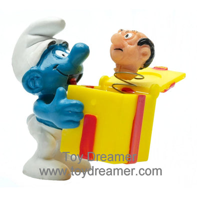 40247 Jokey Smurf with Gargamel Head in Box Schleich Smurfs Figurine 